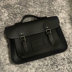 13 inch batchel black color